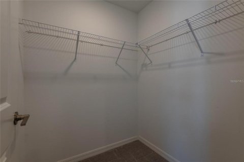 Townhouse in Land O' Lakes, Florida 4 bedrooms, 229.1 sq.m. № 2377896 - photo 26