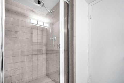 Снять в аренду кондоминиум в Форт-Лодердейл, Флорида 3 комнаты, 241.55м2, № 2147021 - фото 21