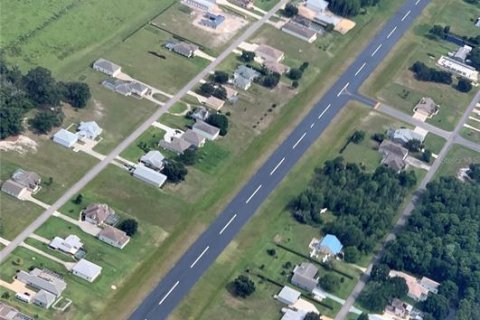 Immobilier commercial à Spring Hill, Floride 929.02 m2 № 2156379