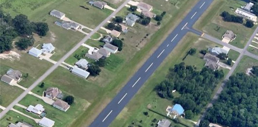 Propiedad comercial en Spring Hill, Florida 929.02 m2 № 2156379
