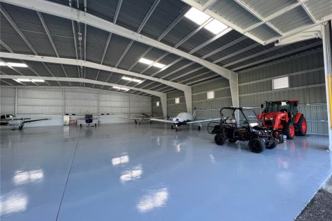 Propiedad comercial en venta en Spring Hill, Florida, 929.02 m2 № 2156379 - foto 15