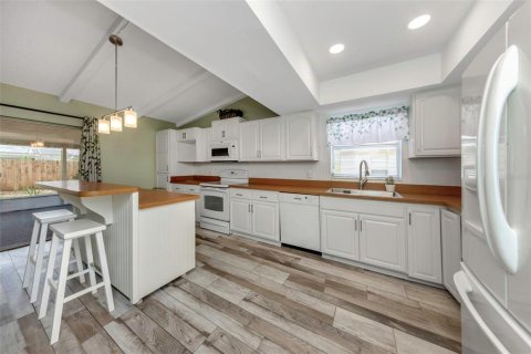 Villa ou maison à vendre à Lutz, Floride: 4 chambres, 159.23 m2 № 2199213 - photo 5