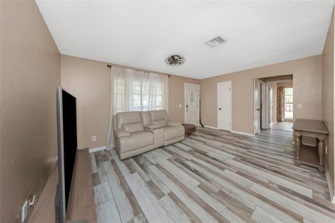 Villa ou maison à vendre à Lutz, Floride: 4 chambres, 159.23 m2 № 2199213 - photo 8