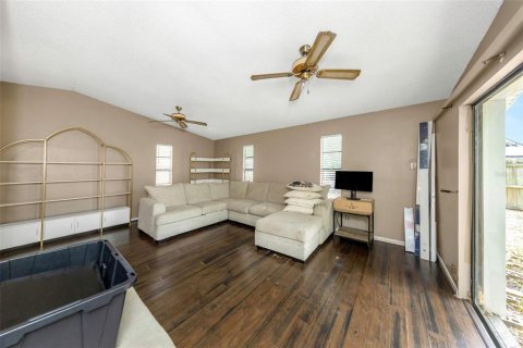 Villa ou maison à vendre à Lutz, Floride: 4 chambres, 159.23 m2 № 2199213 - photo 10