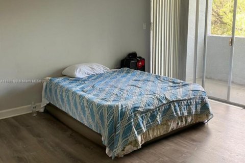 Купить кондоминиум в Майами, Флорида 1 спальня, 104.52м2, № 1933401 - фото 11