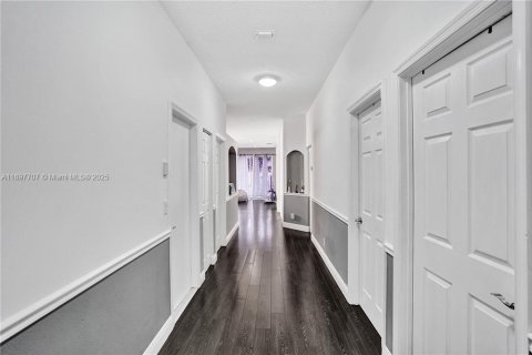 Купить виллу или дом в Коконат Крик, Флорида 3 спальни, 129.51м2, № 1948893 - фото 2