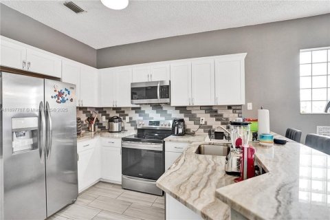 Купить виллу или дом в Коконат Крик, Флорида 3 спальни, 129.51м2, № 1948893 - фото 5