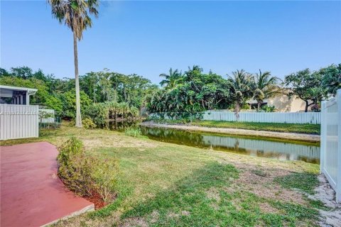 Купить виллу или дом в Коконат Крик, Флорида 3 спальни, 129.51м2, № 1948893 - фото 12