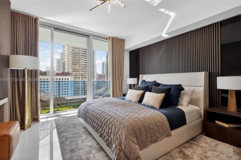 Condo in Miami, Florida, 2 bedrooms  № 2189947 - photo 30