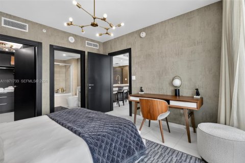 Condo in Miami, Florida, 2 bedrooms  № 2189947 - photo 23