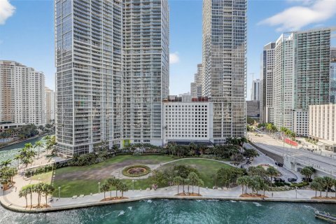 Condo in Miami, Florida, 2 bedrooms  № 2189947 - photo 15