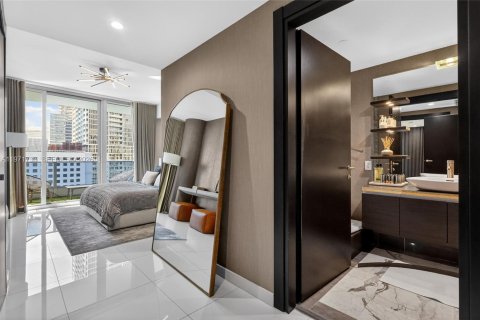 Condo in Miami, Florida, 2 bedrooms  № 2189947 - photo 29