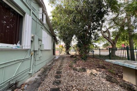 Land in Hialeah, Florida № 1464642 - photo 3