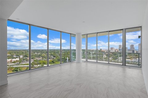Condo in Saint Petersburg, Florida, 2 bedrooms  № 1909870 - photo 22