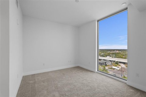 Condo in Saint Petersburg, Florida, 2 bedrooms  № 1909870 - photo 6