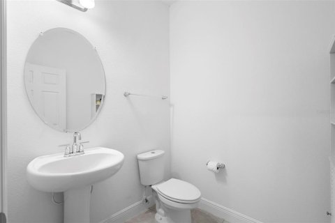 Townhouse in Winter Garden, Florida 3 bedrooms, 166.2 sq.m. № 2109353 - photo 13