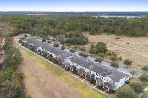 Townhouse in Winter Garden, Florida 3 bedrooms, 166.2 sq.m. № 2109353 - photo 24
