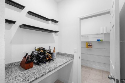Townhouse in Winter Garden, Florida 3 bedrooms, 166.2 sq.m. № 2109353 - photo 6
