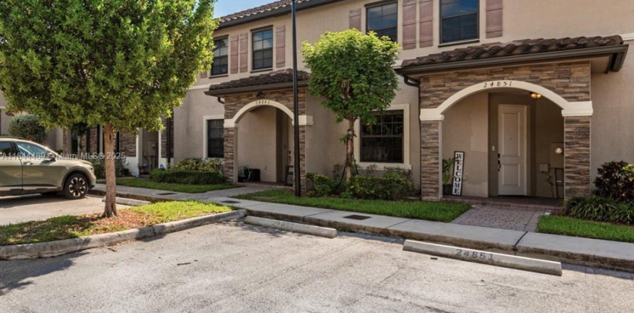 Таунхаус в Хомстед, Флорида 3 спальни, 154.12м2 № 1958596