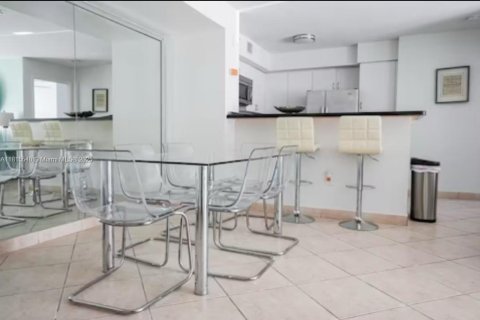 Condo in Aventura, Florida, 2 bedrooms  № 1964851 - photo 2