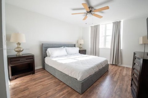 Condo in Aventura, Florida, 2 bedrooms  № 1964851 - photo 8