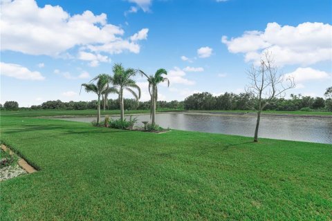 Casa en venta en Winter Haven, Florida, 2 dormitorios, 165.74 m2 № 2387564 - foto 4