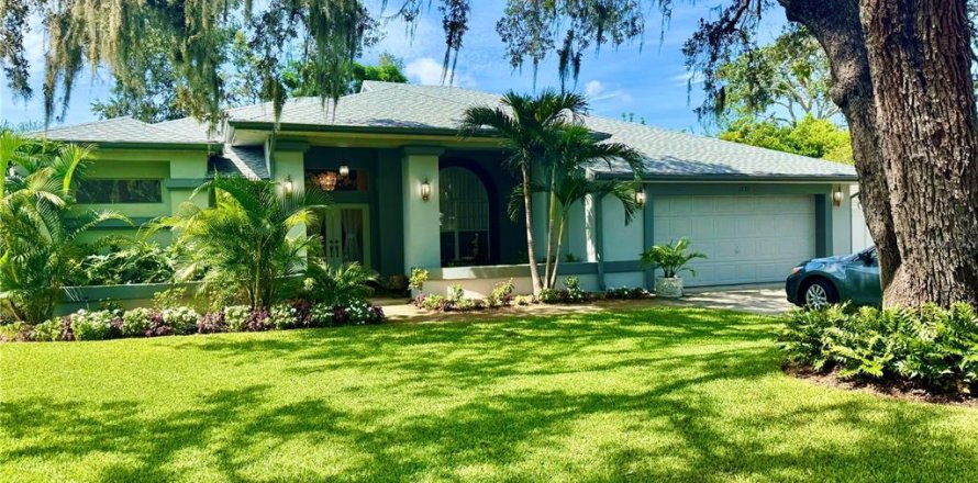 House in Clearwater, Florida 3 bedrooms, 239.32 sq.m. № 1838481