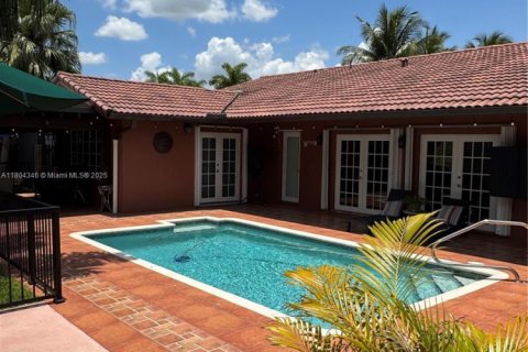 Casa en venta en Miami, Florida, 4 dormitorios, 165.46 m2 № 1750368 - foto 29