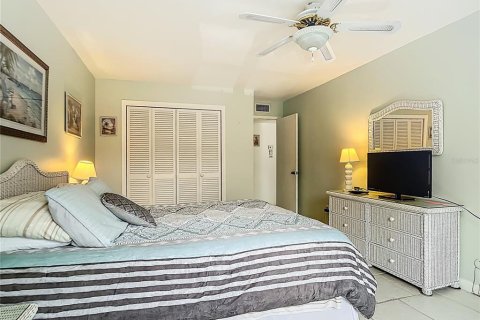 Condo in Venice, Florida, 1 bedroom  № 1834800 - photo 13
