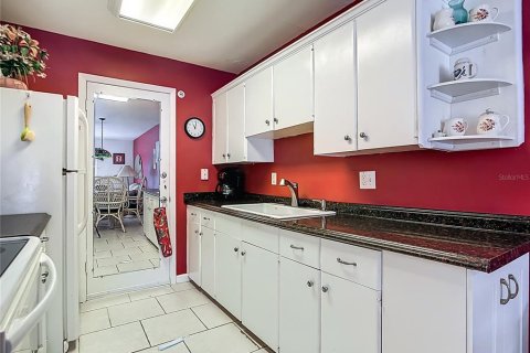 Condo in Venice, Florida, 1 bedroom  № 1834800 - photo 5