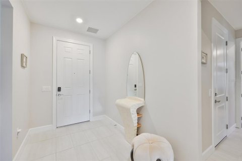 House in Bradenton, Florida 5 bedrooms, 338.26 sq.m. № 2213414 - photo 4