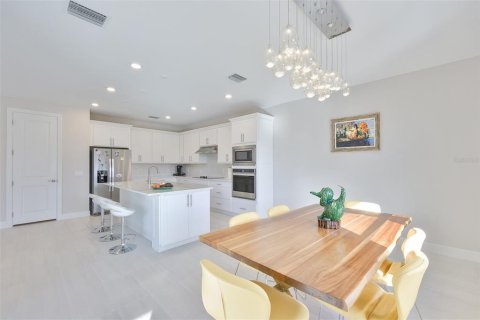 House in Bradenton, Florida 5 bedrooms, 338.26 sq.m. № 2213414 - photo 19