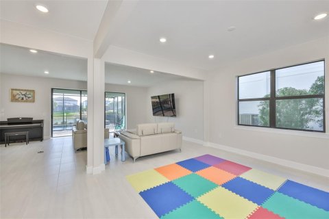House in Bradenton, Florida 5 bedrooms, 338.26 sq.m. № 2213414 - photo 7