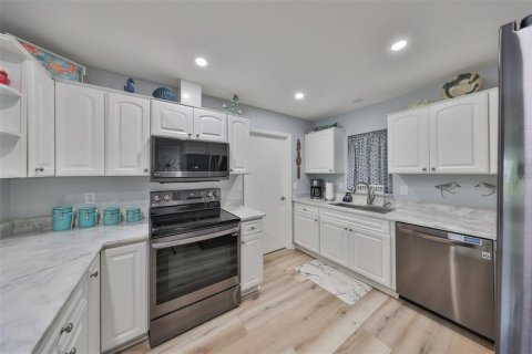 Casa en venta en Sun City Center, Florida, 2 dormitorios, 163.14 m2 № 1558361 - foto 16