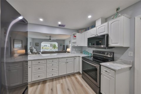 Casa en venta en Sun City Center, Florida, 2 dormitorios, 163.14 m2 № 1558361 - foto 14