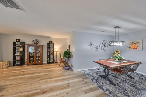 Casa en venta en Sun City Center, Florida, 2 dormitorios, 163.14 m2 № 1558361 - foto 10