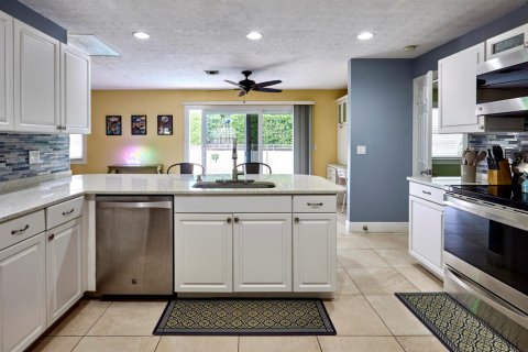 Villa ou maison à louer à Jensen Beach, Floride: 3 chambres, 144.18 m2 № 2439347 - photo 9