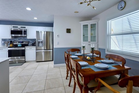 Villa ou maison à louer à Jensen Beach, Floride: 3 chambres, 144.18 m2 № 2439347 - photo 15