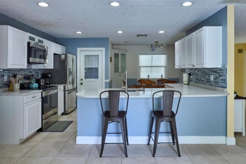 Villa ou maison à louer à Jensen Beach, Floride: 3 chambres, 144.18 m2 № 2439347 - photo 12