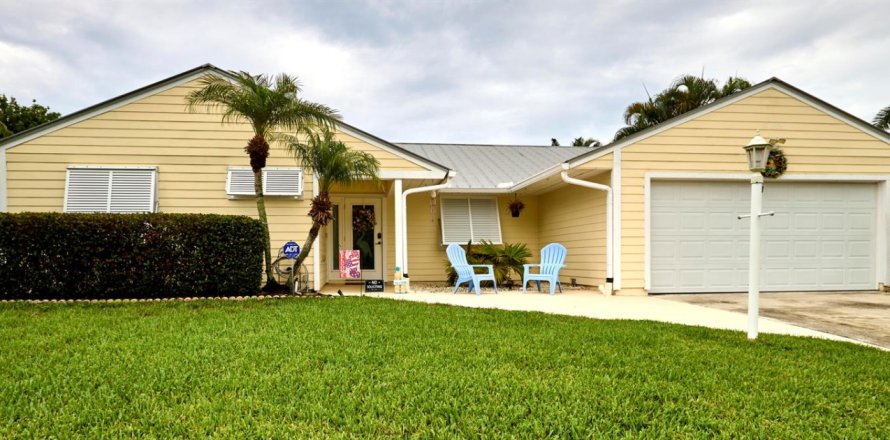 Villa ou maison à Jensen Beach, Floride 3 chambres, 144.18 m2 № 2439347