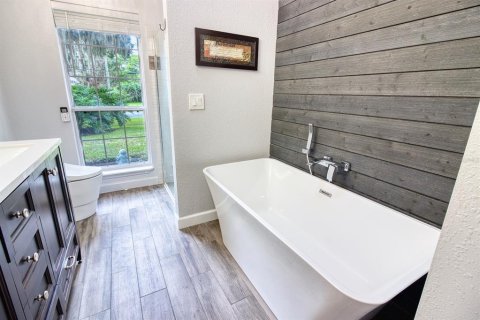 Villa ou maison à louer à New Smyrna Beach, Floride: 3 chambres, 157.19 m2 № 2384232 - photo 17