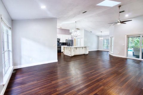 Villa ou maison à louer à New Smyrna Beach, Floride: 3 chambres, 157.19 m2 № 2384232 - photo 5