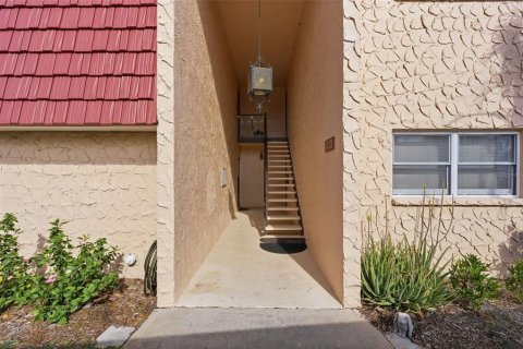Condo in Seminole, Florida, 3 bedrooms № 2114510 - photo 2