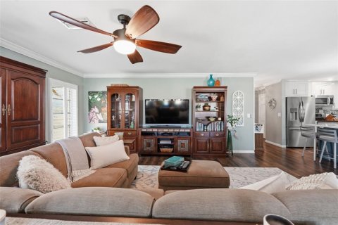 Condo in Seminole, Florida, 3 bedrooms № 2114510 - photo 17