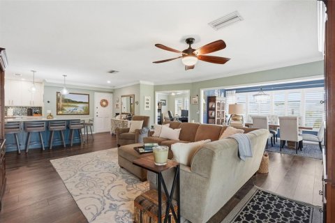 Condo in Seminole, Florida, 3 bedrooms № 2114510 - photo 15