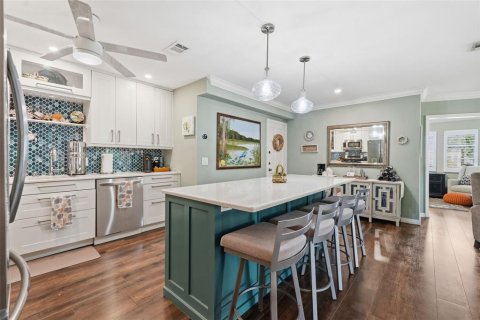 Condo in Seminole, Florida, 3 bedrooms № 2114510 - photo 7