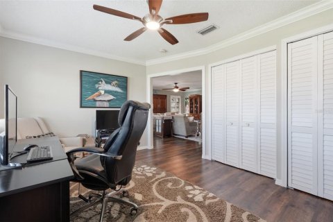 Condo in Seminole, Florida, 3 bedrooms № 2114510 - photo 24