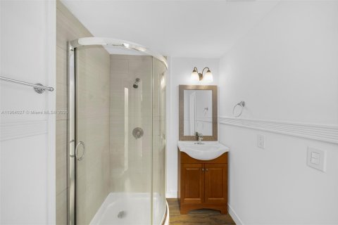 Снять в аренду виллу или дом в Пайнкрест, Флорида 4 спальни, 193.24м2, № 1956783 - фото 18