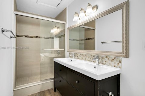 Снять в аренду виллу или дом в Пайнкрест, Флорида 4 спальни, 193.24м2, № 1956783 - фото 12