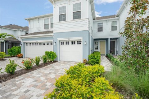 Townhouse in Sarasota, Florida 3 bedrooms, 177.44 sq.m. № 1373906 - photo 1